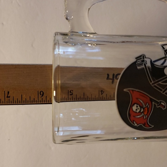 Tampa Bay Buccaneers Glass Beer Mug - Picture 5 of 7